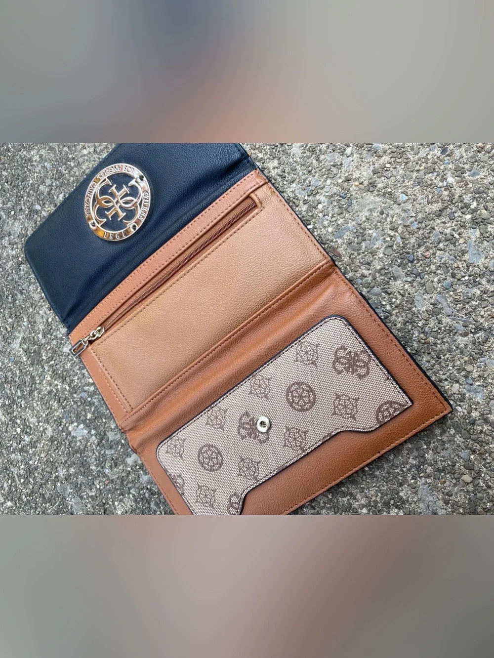 Guess stylish continental